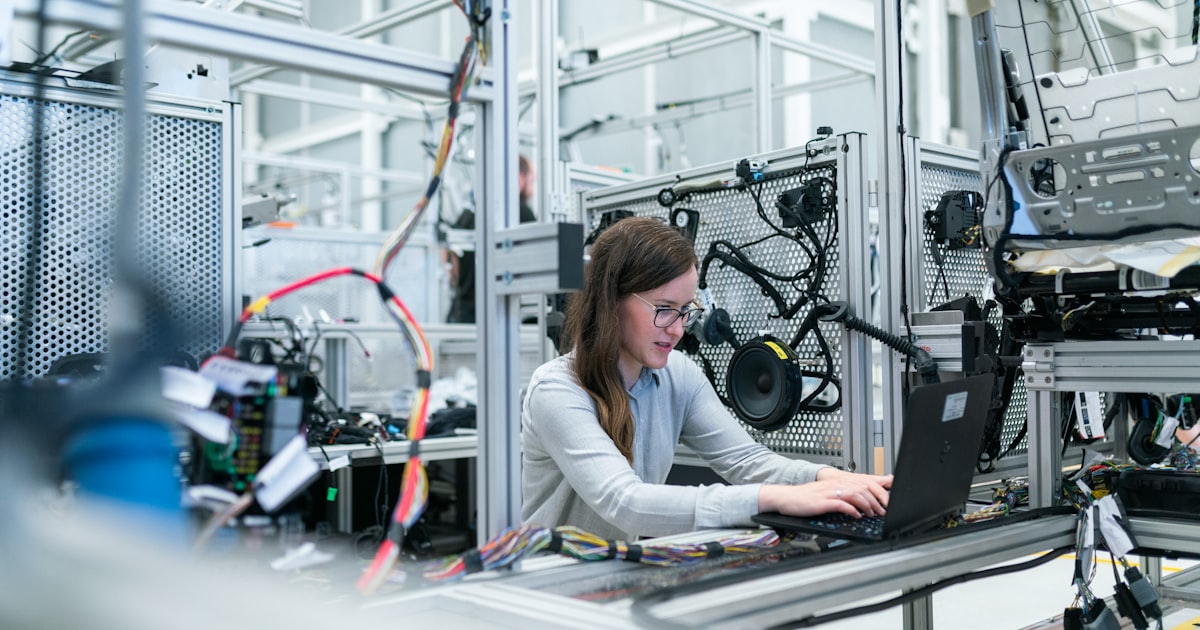 The IT Department: Roles & Responsibilities to Know